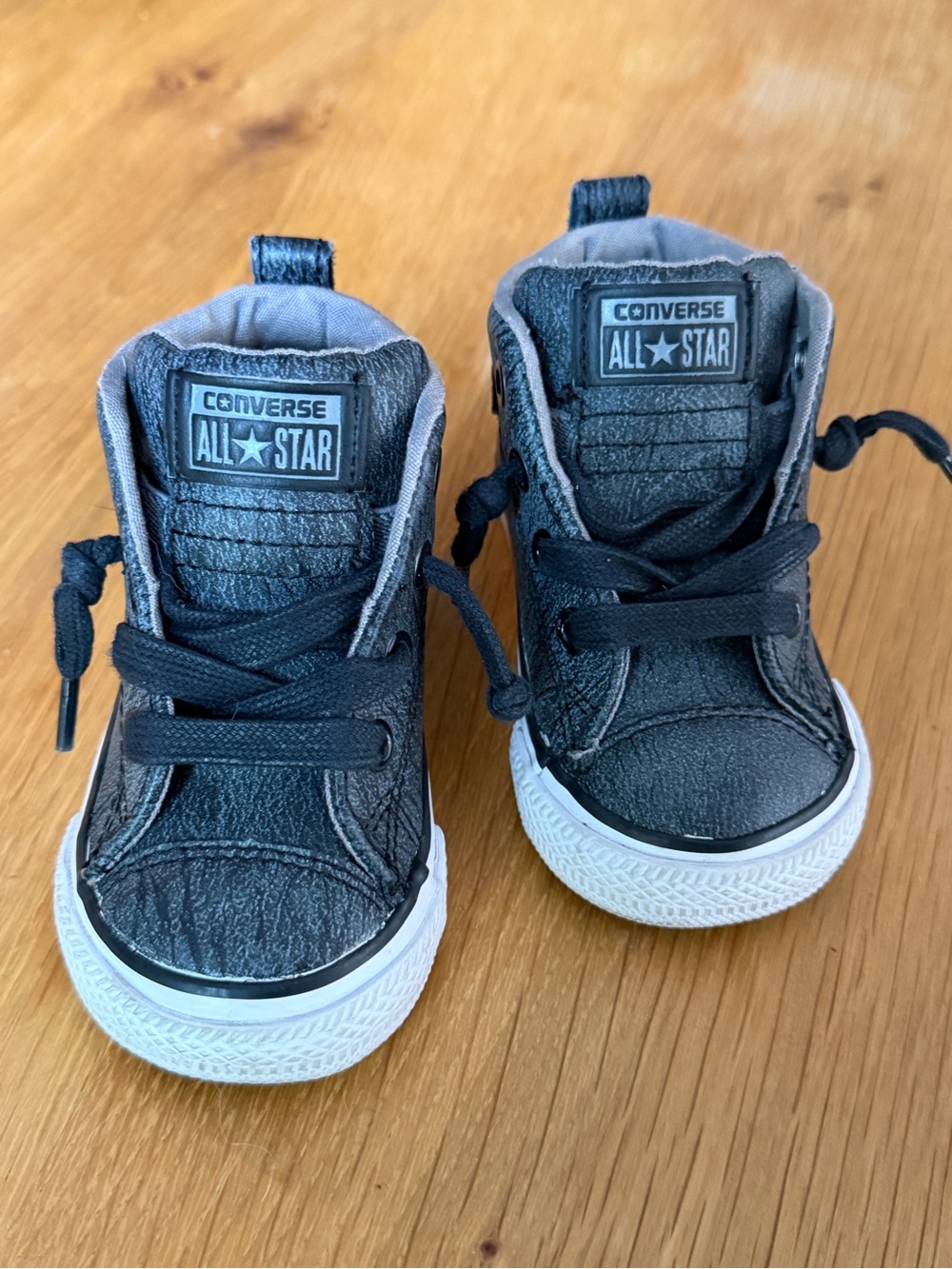 Converse All Star Kids Black High-Top Sneakers - Like New